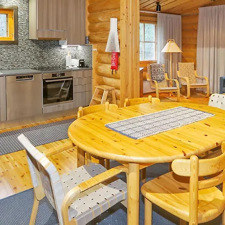 度假居 Pikku-tieva By Interhome